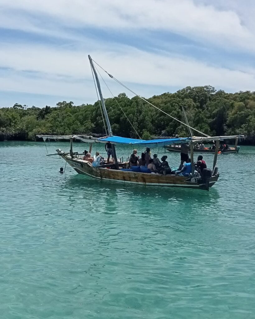 Zanzibar2025 katona3